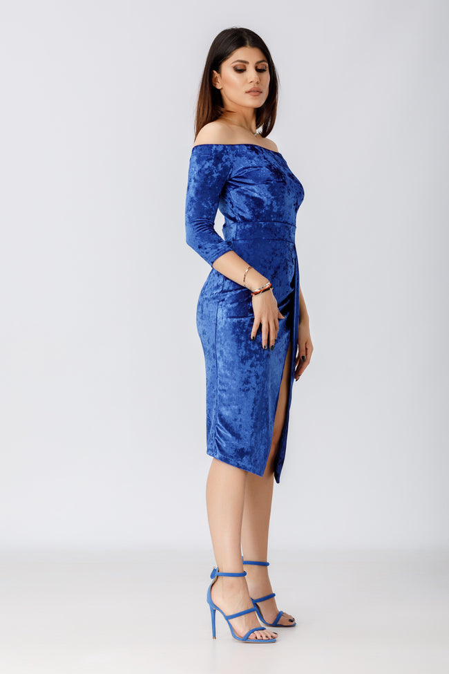 side view of a woman wearing a bodycon dress pattern