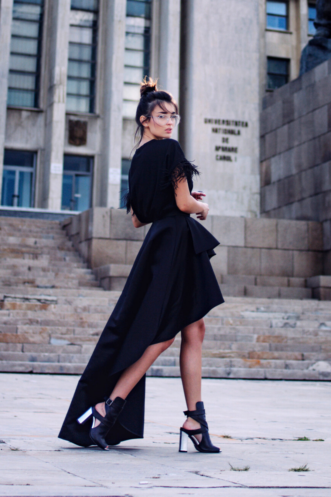 High Low Skirt Pattern: Look Bold And Stunning In An Asymmetric